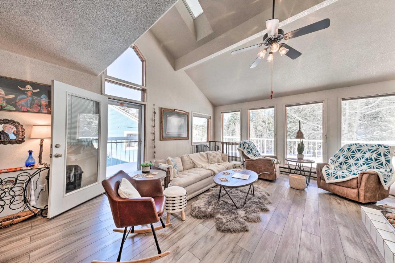 Bright Cloudcroft Condo With Game Room And Deck! Exterior photo