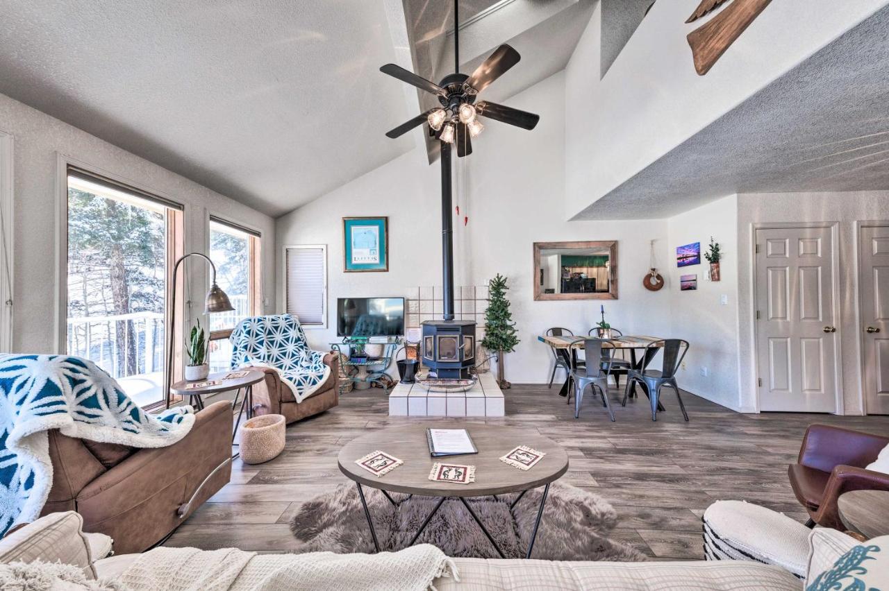 Bright Cloudcroft Condo With Game Room And Deck! Exterior photo