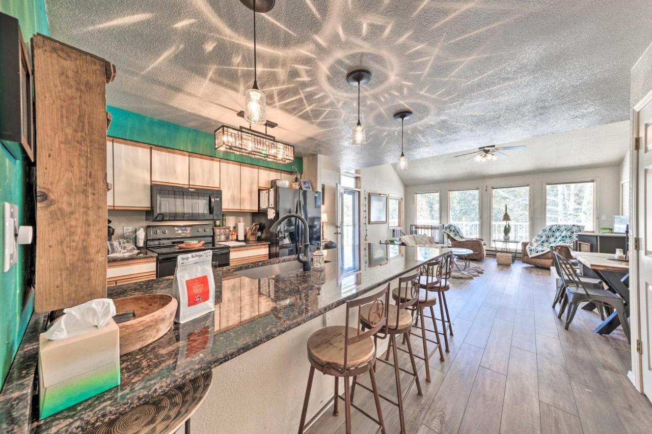 Bright Cloudcroft Condo With Game Room And Deck! Exterior photo